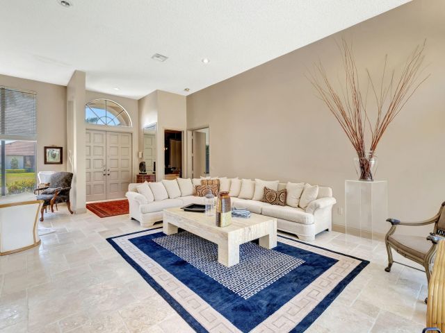 Продажа дома по адресу 17677 Charnwood Drive - фото 6075618