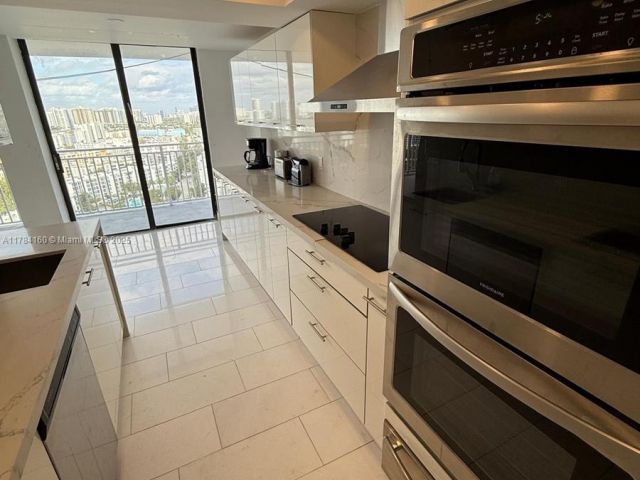 Продажа квартиры # - фото 5935423