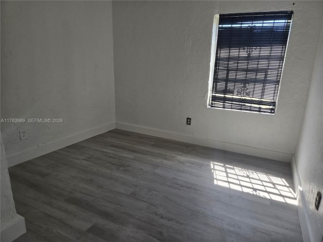 Дом в аренду по адресу 3310 NW 214th St - фото 7457049