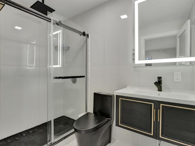 Продажа дома по адресу 400 NW 20th Street - фото 6271519