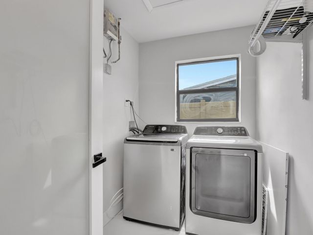 Продажа дома по адресу 400 NW 20th Street - фото 6271521