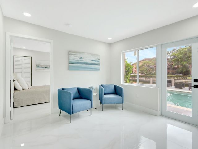 Продажа дома по адресу 400 NW 20th Street - фото 6271524