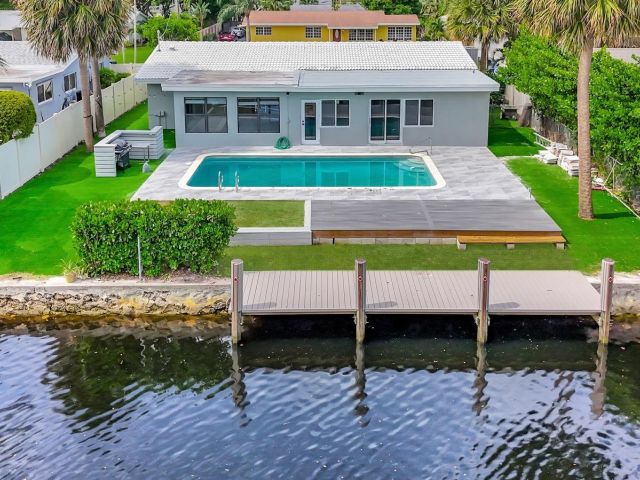 Продажа дома по адресу 400 NW 20th Street - фото 6271537