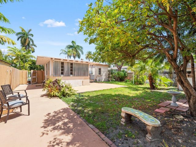 Продажа дома по адресу 1340 Adams St - фото 5938503