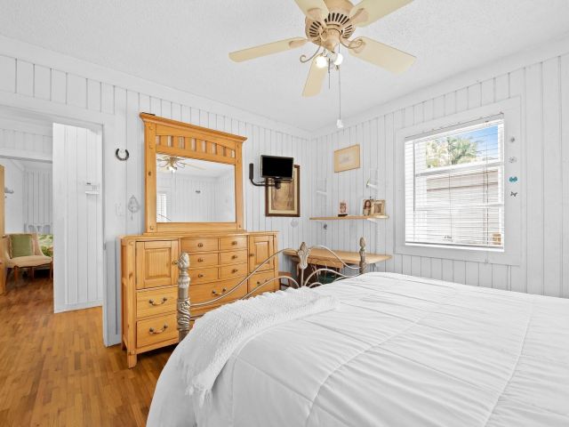 Продажа дома по адресу 1340 Adams St - фото 5938506