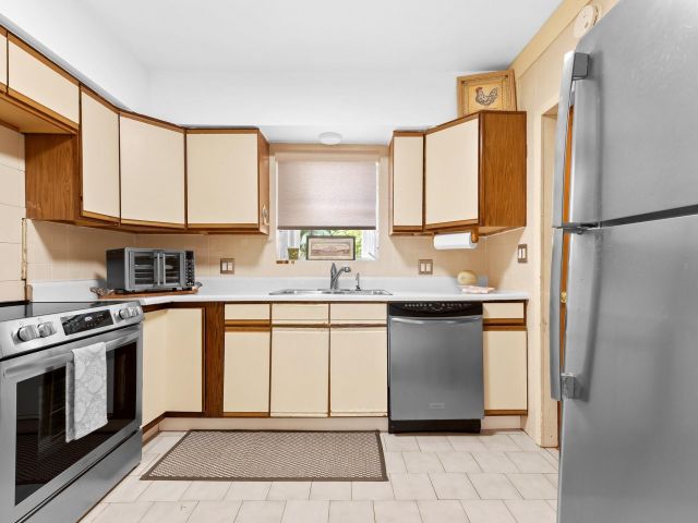 Продажа дома по адресу 1340 Adams St - фото 5938510