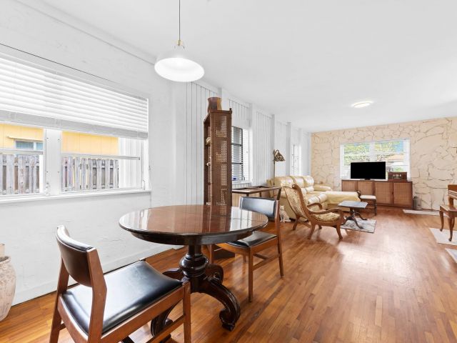 Продажа дома по адресу 1340 Adams St - фото 5938512