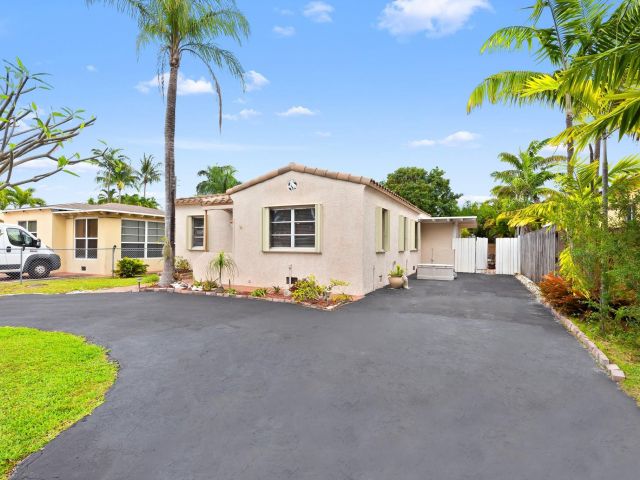 Продажа дома по адресу 1340 Adams St - фото 5938516