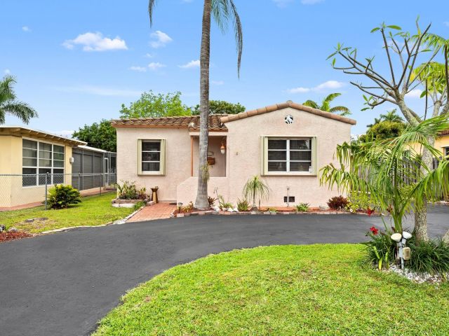 Продажа дома по адресу 1340 Adams St - фото 5938517