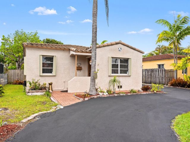 Продажа дома по адресу 1340 Adams St - фото 5938518