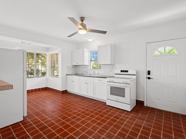 Дом в аренду по адресу 4815 N Flagler Drive - фото 5863954