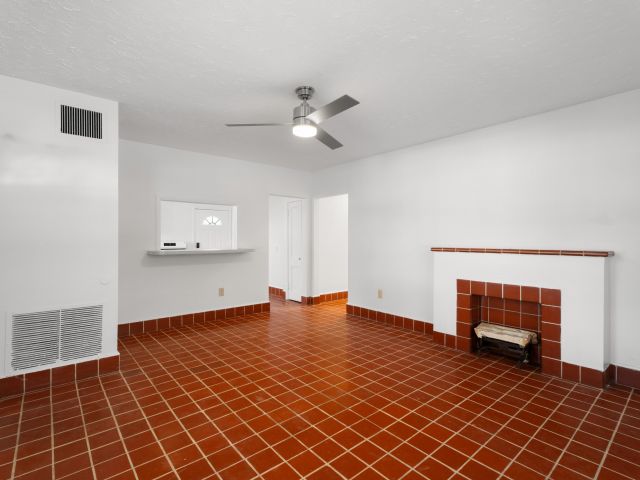 Дом в аренду по адресу 4815 N Flagler Drive - фото 5863956