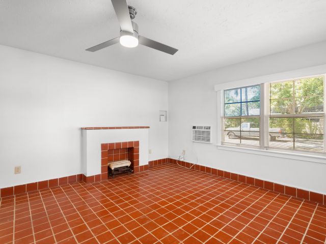 Дом в аренду по адресу 4815 N Flagler Drive - фото 5863957