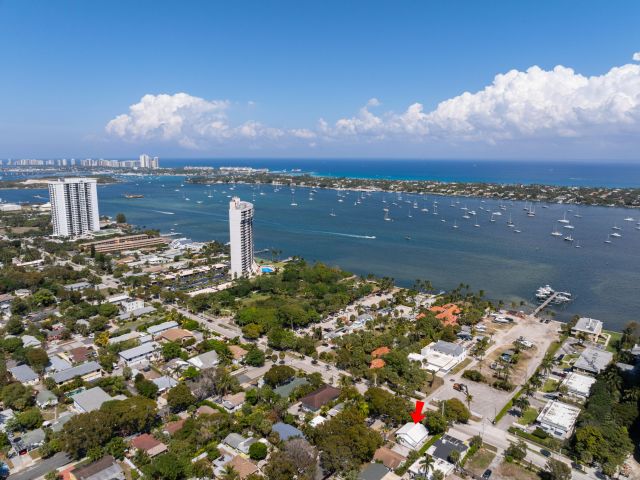 Дом в аренду по адресу 4815 N Flagler Drive - фото 5863959