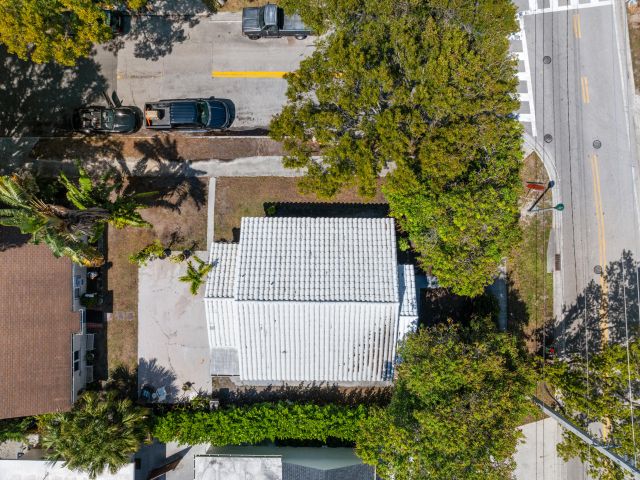 Дом в аренду по адресу 4815 N Flagler Drive - фото 5863960