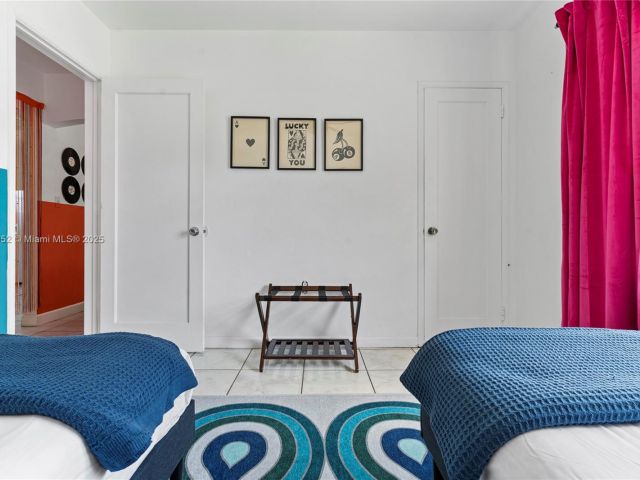 Дом в аренду по адресу 260 NE 45th St - фото 6046993