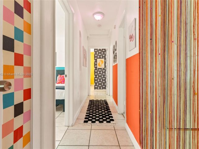 Дом в аренду по адресу 260 NE 45th St - фото 6046997