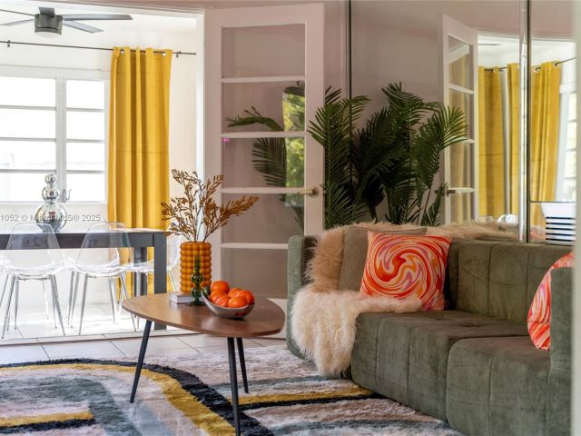 Дом в аренду по адресу 260 NE 45th St - фото 6047004