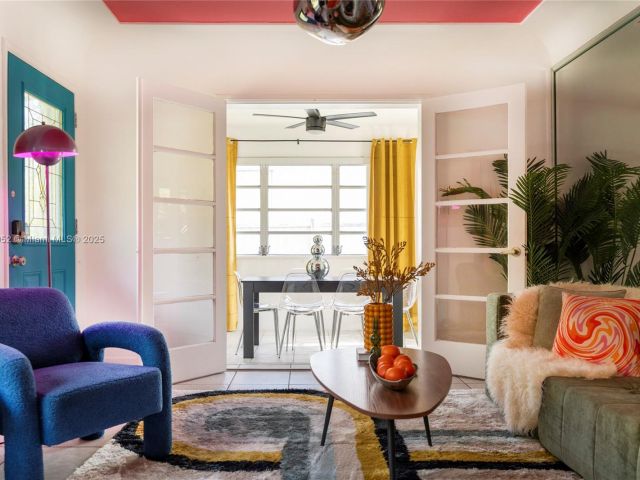 Дом в аренду по адресу 260 NE 45th St - фото 6047005