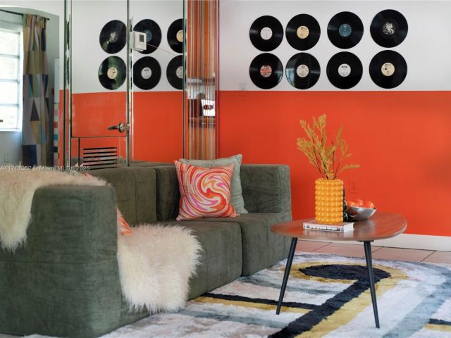 Дом в аренду по адресу 260 NE 45th St - фото 6047006