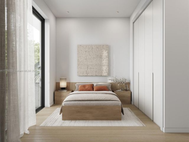 Продажа дома по адресу 984 SW 10th St 1 - фото 6188657