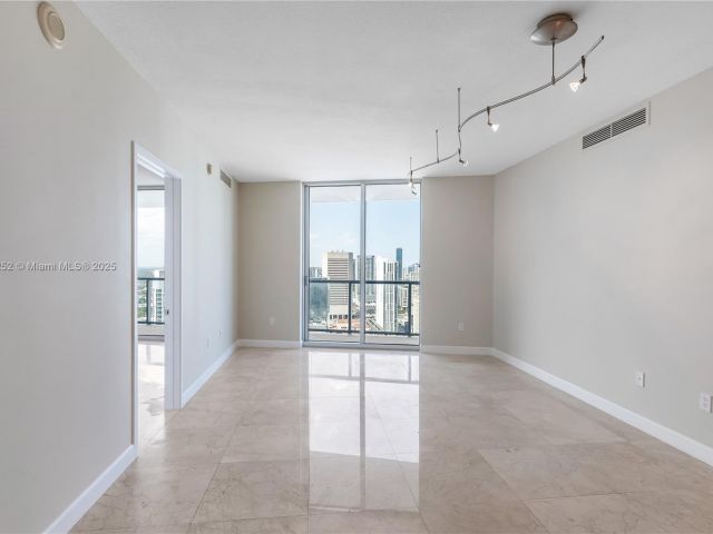 Продажа квартиры #4209 - фото 5916113