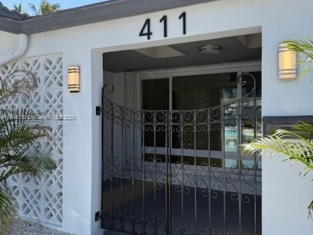 Продажа дома по адресу 411 SE 6th Ave - фото 5881671