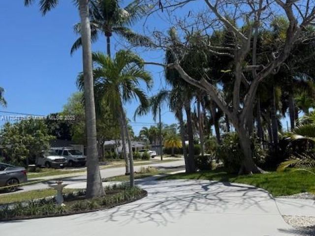 Продажа дома по адресу 411 SE 6th Ave - фото 5881677