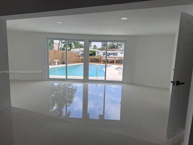 Продажа дома по адресу 411 SE 6th Ave - фото 5881680