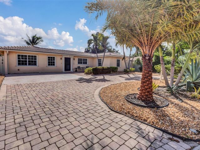 Продажа дома по адресу 1062 SE 22nd Ave - фото 5936991