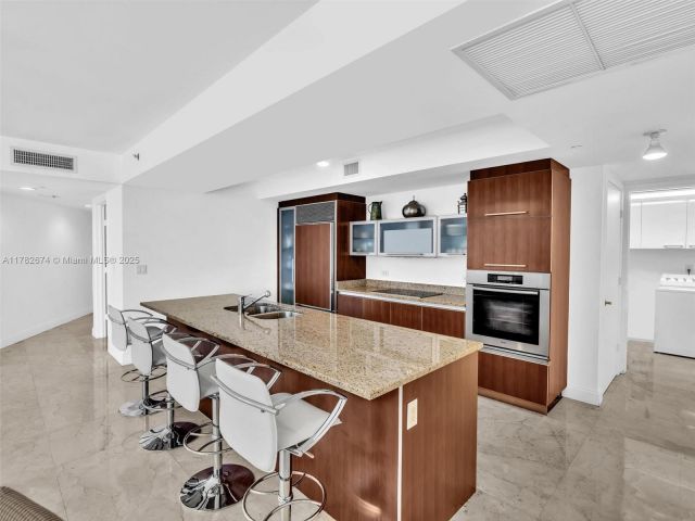 Продажа квартиры #704 - фото 5947341