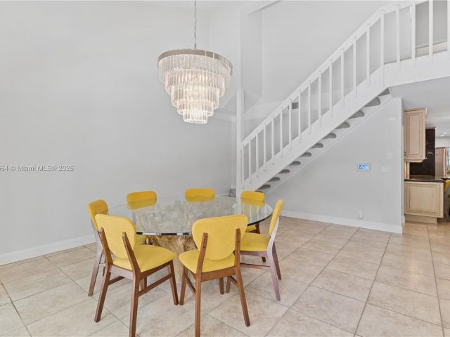 Продажа дома по адресу 2952 Florida Blvd - фото 5879235