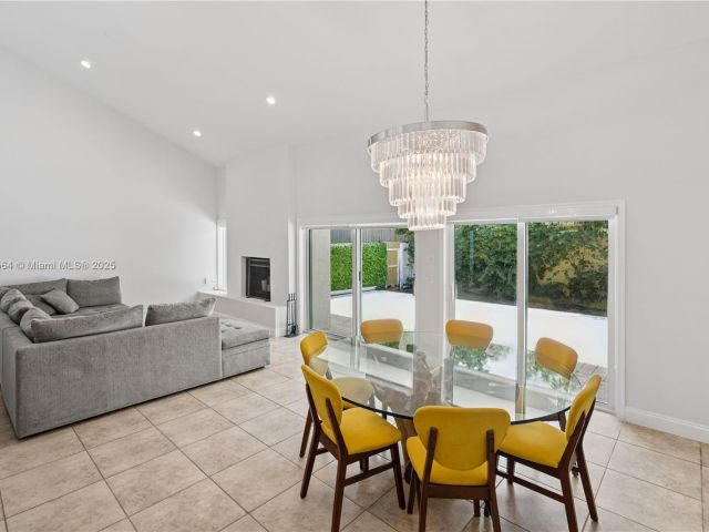 Продажа дома по адресу 2952 Florida Blvd - фото 5879239