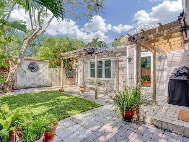 Продажа дома по адресу 42 Palm Square - фото 5877691