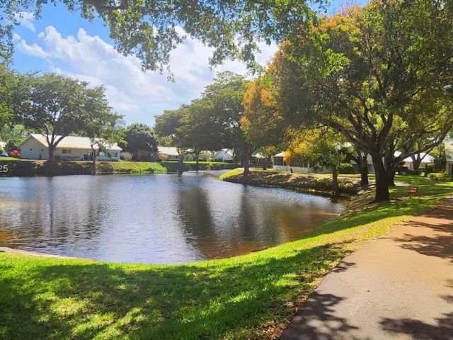 Продажа дома по адресу 22310 Cameo Dr E - фото 5862266