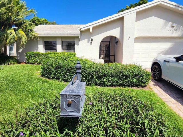 Продажа дома по адресу 22310 Cameo Dr E - фото 5862270