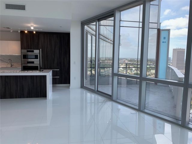 Продажа квартиры #3002 - фото 5923405