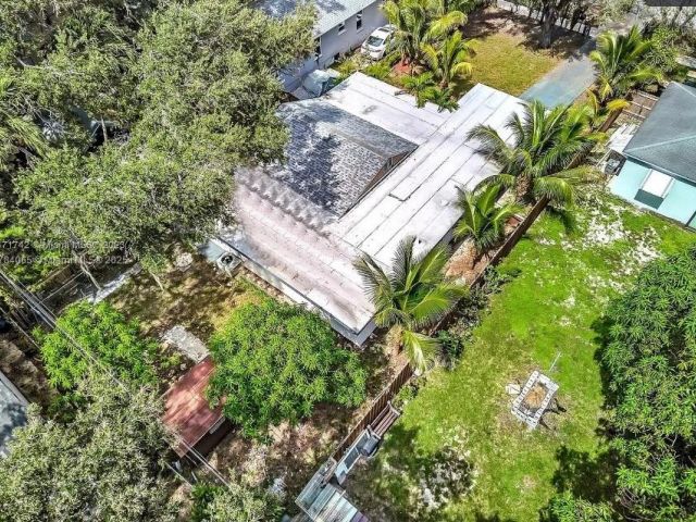 Продажа дома по адресу 936 NE 132nd St - фото 5877170