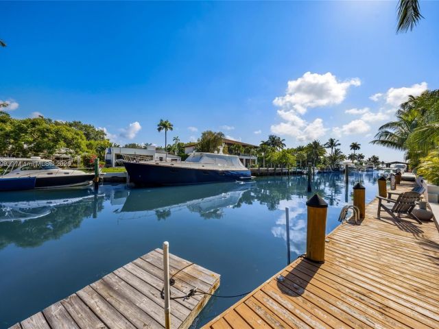 Продажа дома по адресу 1141 NE 90th St - фото 6121720