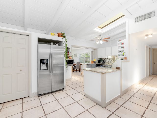 Продажа дома по адресу 2869 SW 13th Court - фото 5981605