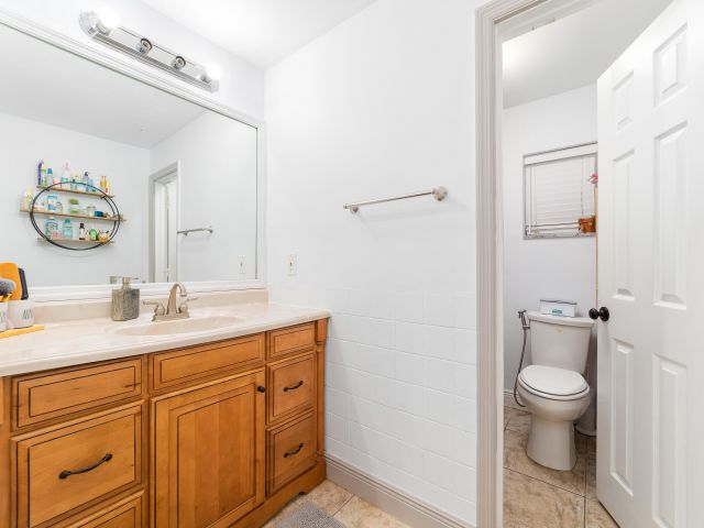 Продажа дома по адресу 2869 SW 13th Court - фото 6067681