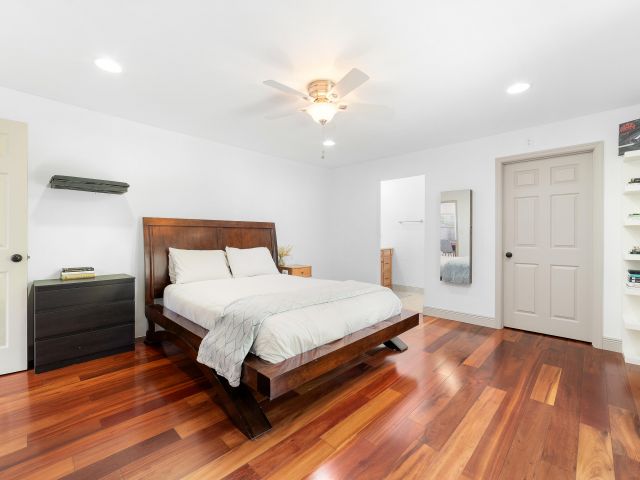 Продажа дома по адресу 2869 SW 13th Court - фото 6067682