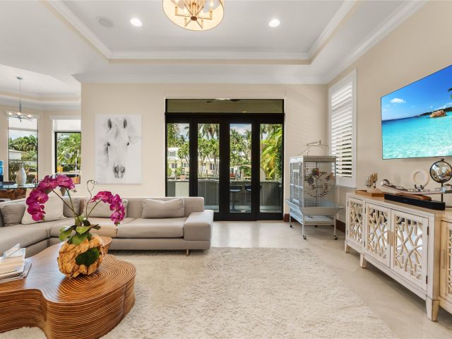 Продажа дома по адресу 441 Royal Plaza Dr - фото 6023963