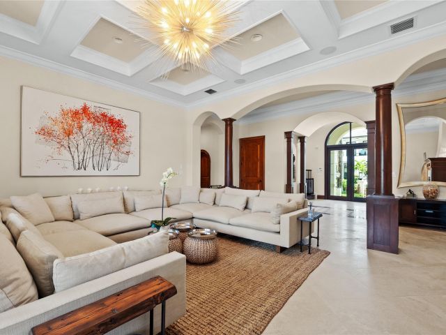 Продажа дома по адресу 441 Royal Plaza Dr - фото 6023968