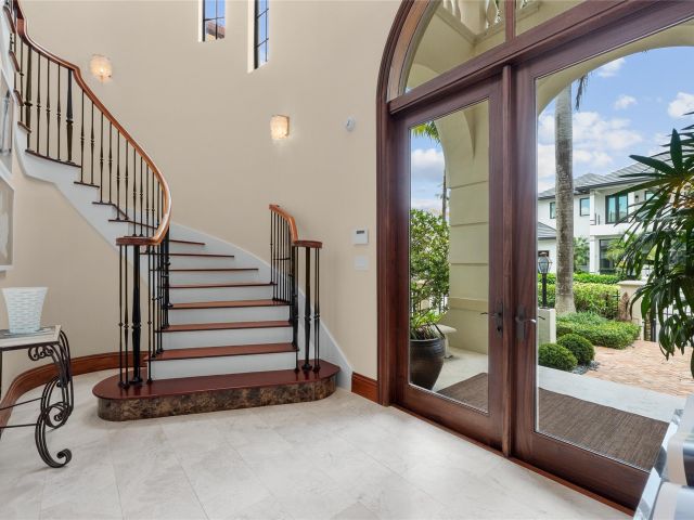 Продажа дома по адресу 441 Royal Plaza Dr - фото 6023971