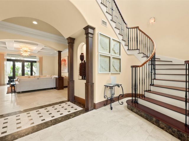 Продажа дома по адресу 441 Royal Plaza Dr - фото 6023973