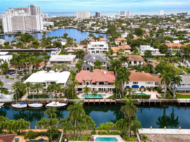 Продажа дома по адресу 441 Royal Plaza Dr - фото 6023979