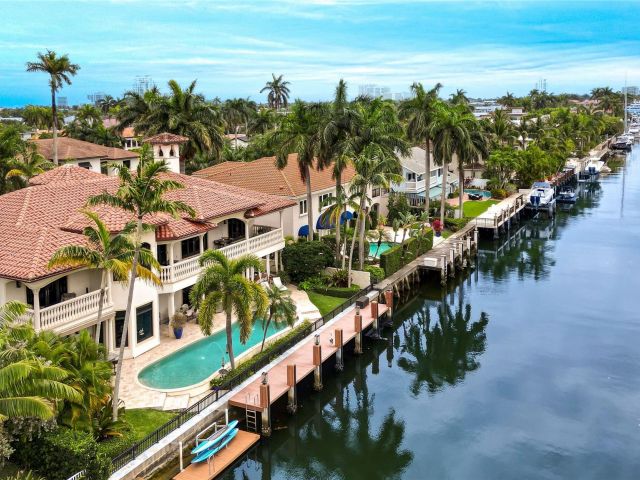 Продажа дома по адресу 441 Royal Plaza Dr - фото 6023981