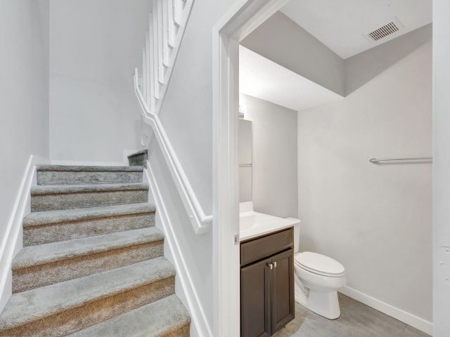 Дом в аренду по адресу 17624 SW 149th Pl - фото 5969255