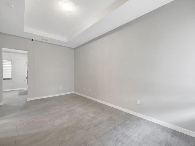 Дом в аренду по адресу 17624 SW 149th Pl - фото 5969256